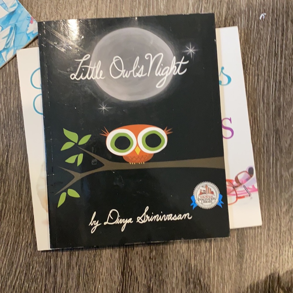 Books - Picture 4 of 16